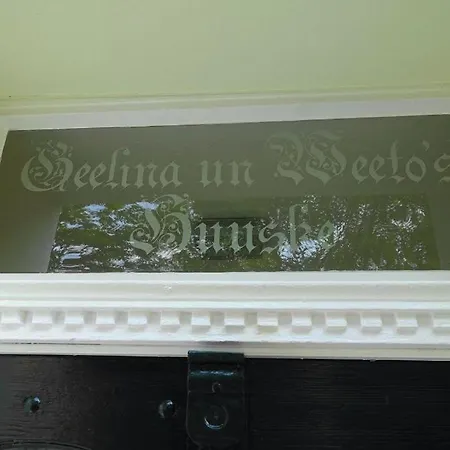 Geelina Eg *